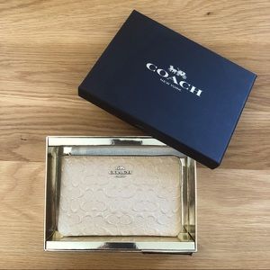 NEW Coach Boxed Wristlet (Beige/SV/Platinum)